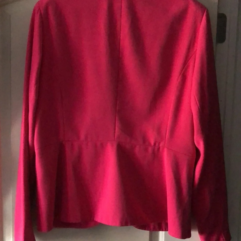 Nice button down blazer - Picture 4 of 7